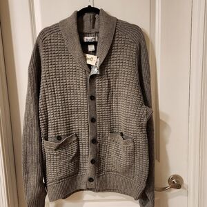 Men Duluth new with tags Large gray button down sweater